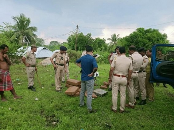 Mohanpur : 96 Kg Dry Cannabis worth over Rs 3 lakhs were recovered from a lorry while smuggling Mohanpur : 96 Kg Dry Cannabis worth over Rs 3 lakhs were recovered from a lorry while smuggling